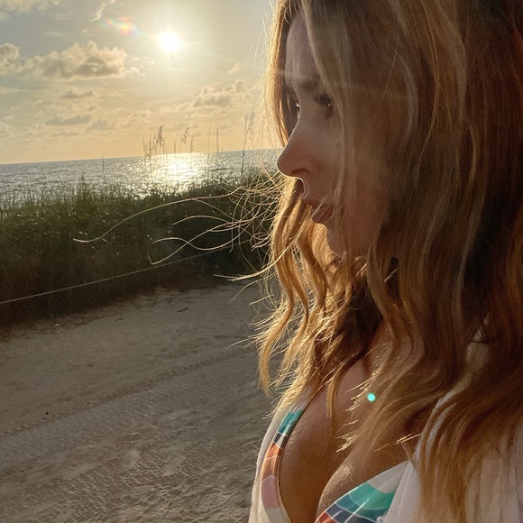 Meet your Posher, Tiffany - Picture 3 of 10